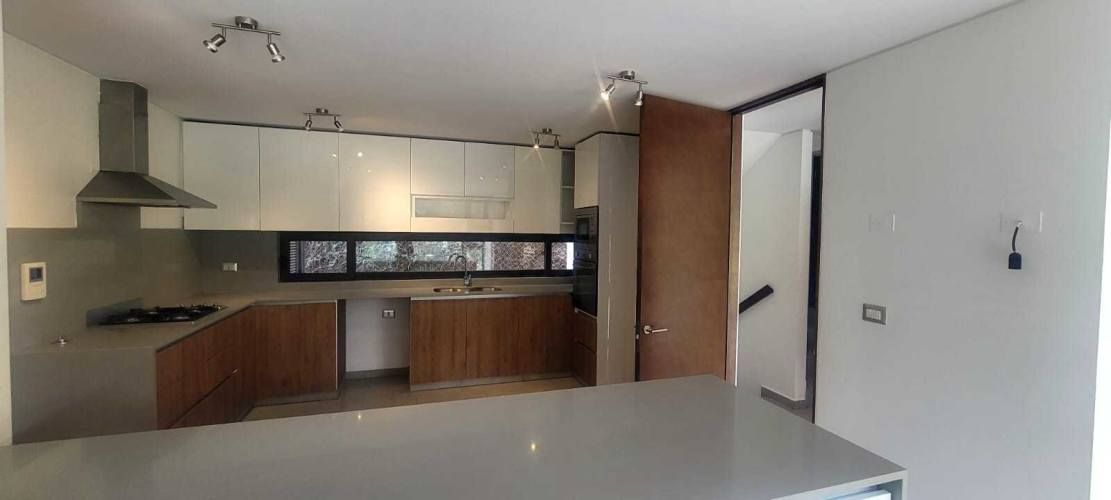Arriendo casa Mediterránea, El Arrayan  (112294)