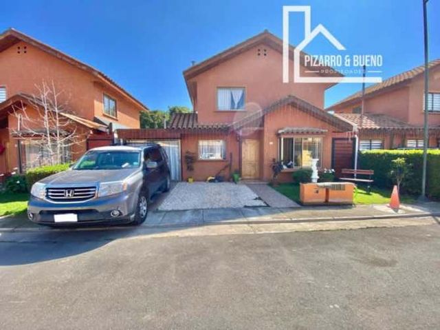 Amplia Casa en Calera: 5 Hab, 3 Baños, 4800 U.F.