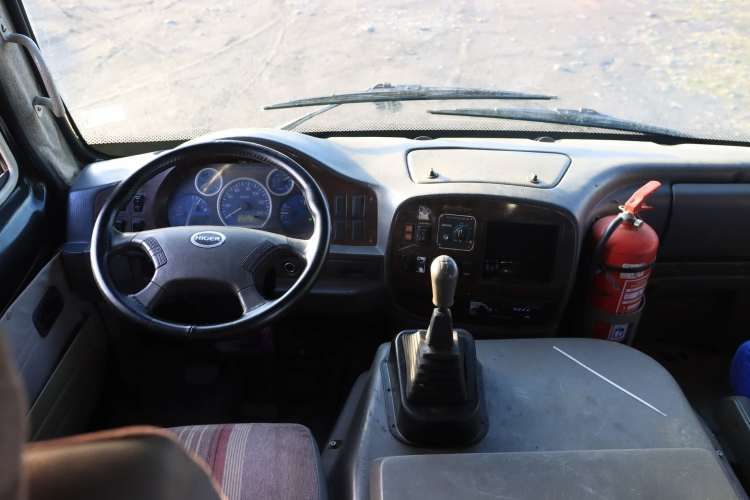 BUS HIGER AÑO 2012 FULL AC MOTOR DIESEL 27 PASAJEROS AL DIA