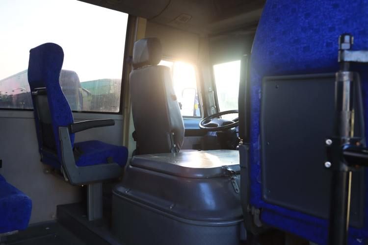 BUS HIGER AÑO 2012 FULL AC MOTOR DIESEL 27 PASAJEROS AL DIA