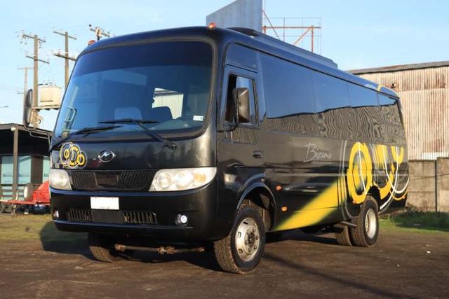 BUS HIGER AÑO 2012 FULL AC MOTOR DIESEL 27 PASAJEROS AL DIA