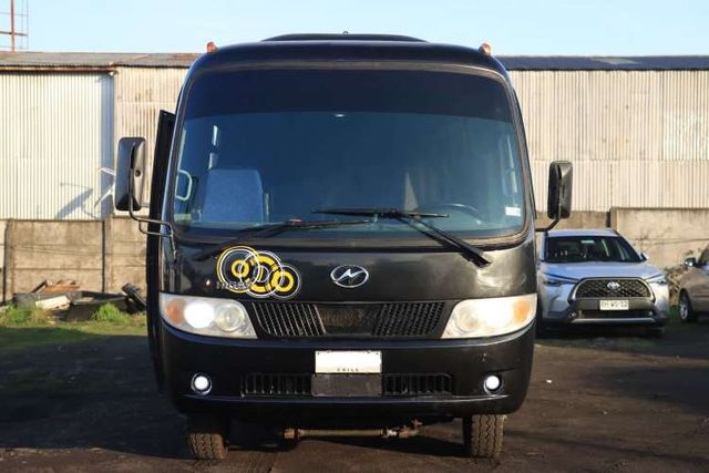 BUS HIGER AÑO 2012 FULL AC MOTOR DIESEL 27 PASAJEROS AL DIA