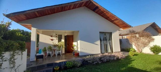 Vendo Casa en exclusivo Condominio en Isla de Maipo