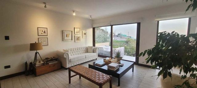 Casa en venta 4D/4B. lo Barnechea  (112380)