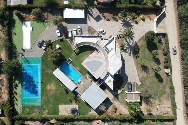 &quot;descubre tu oasis moderno en calera de tango&quot;