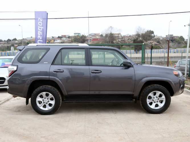 TOYOTA 4RUNNER  2021