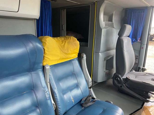 2013 Bus Scania K410 Salón Cama 43 Pasajeros – 2 pisos