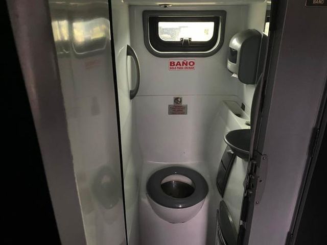 2013 Bus Scania K410 Salón Cama 43 Pasajeros – 2 pisos