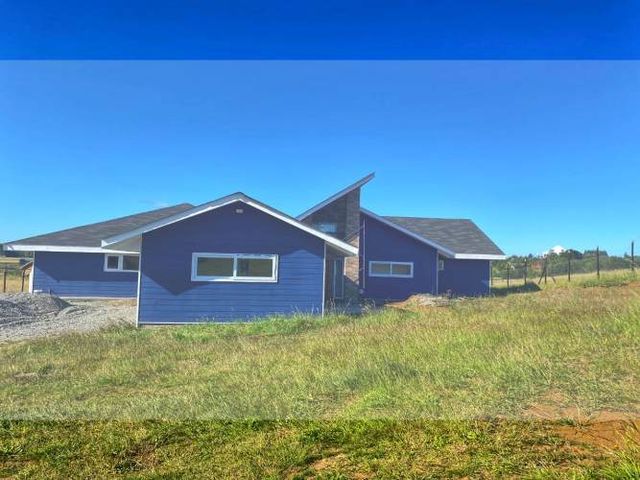 Moderna casa en exclusivo condominio cerca de Pto. Varas