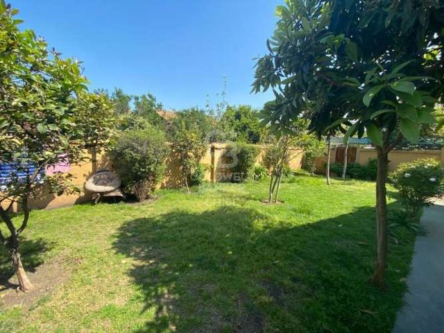 Casa amplia y con gran patio en La Reina