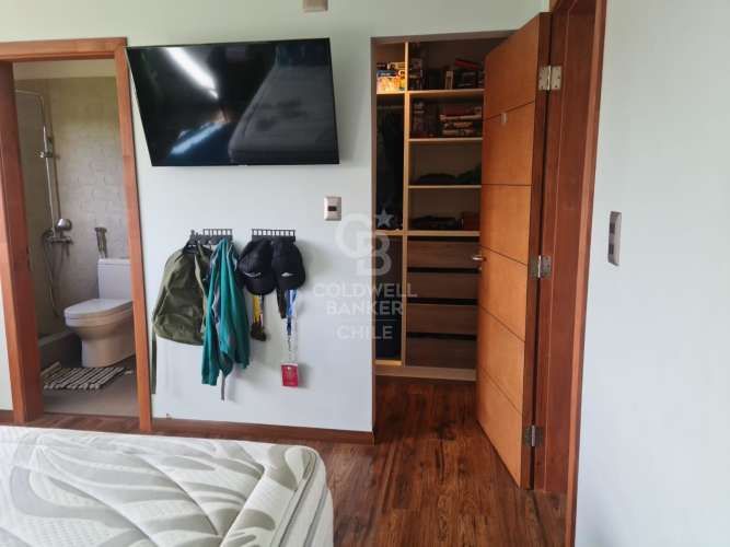 Luminosa Casa en Condominio con Jacuzzi y Quincho