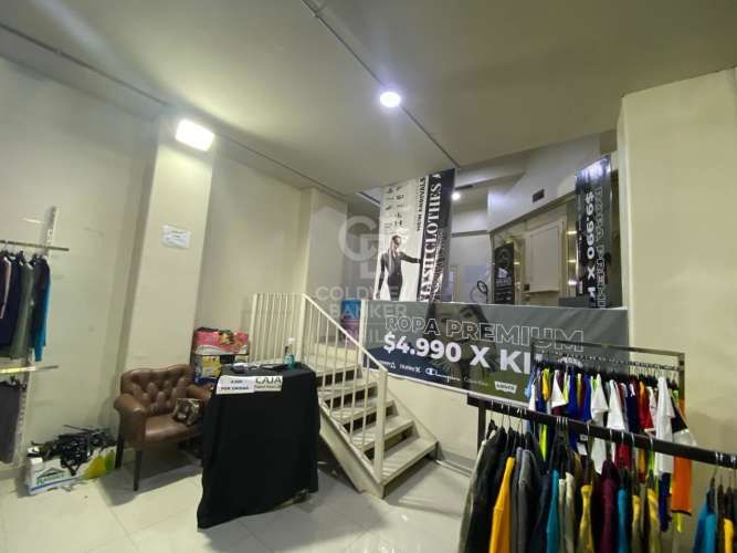 Gran local comerial en Santiago centro