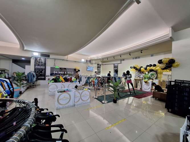 Gran local comerial en Santiago centro