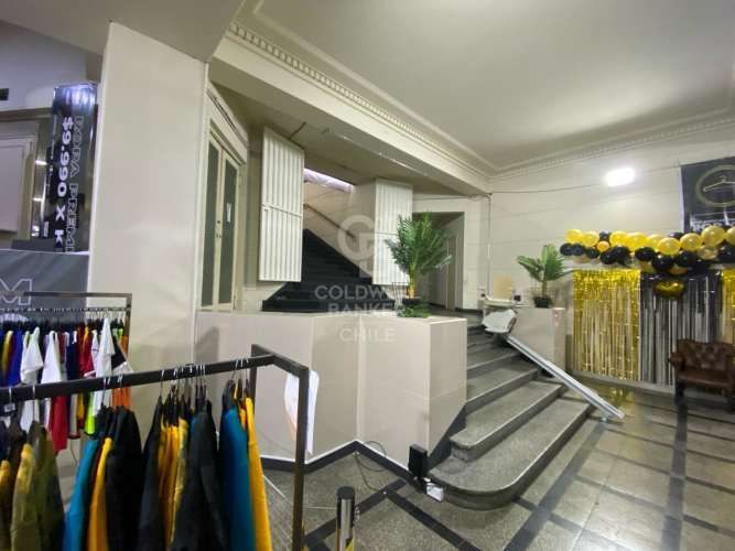 Gran local comerial en Santiago centro