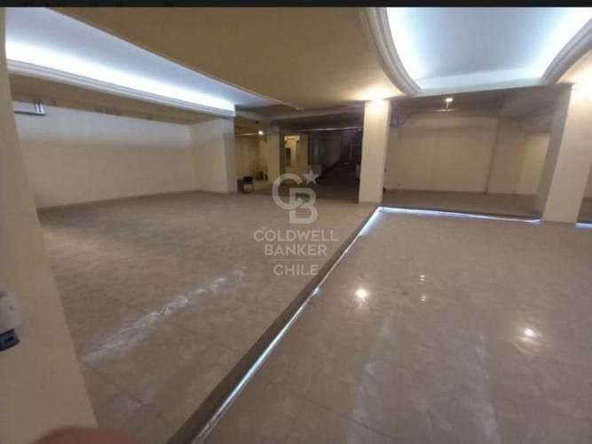 Gran local comerial en Santiago centro