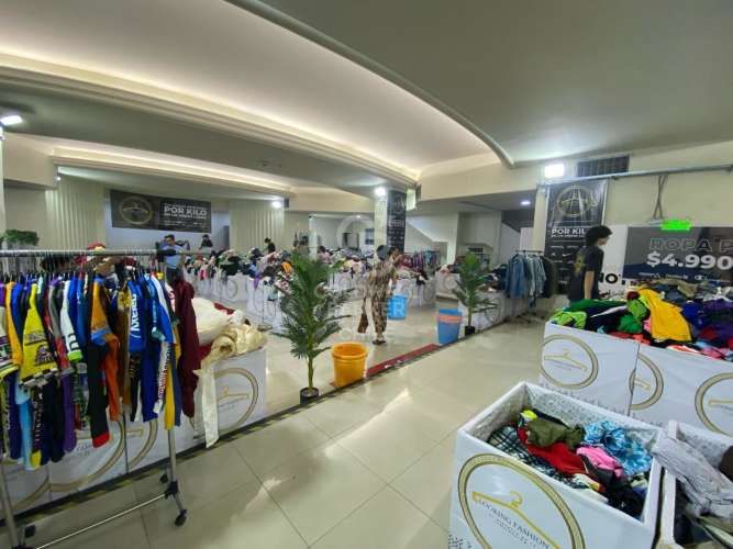 Gran local comerial en Santiago centro