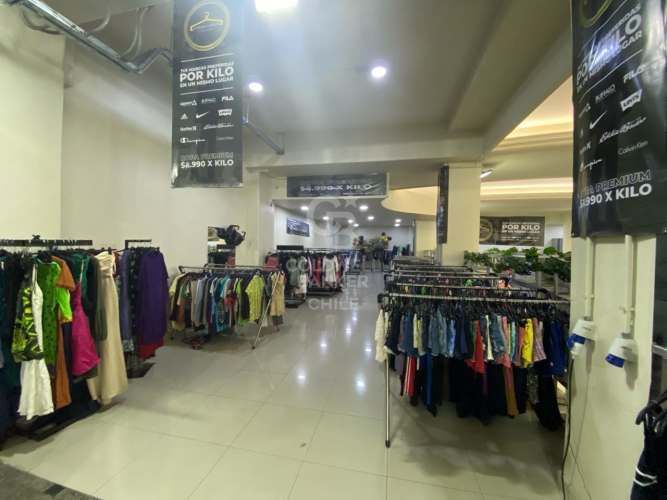 Gran local comerial en Santiago centro