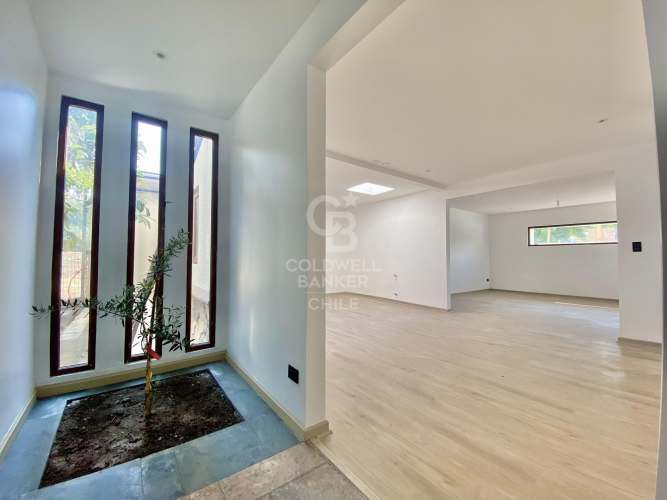 Gran Oportunidad Los Bosques - Frente a La Laguna- Chicureo