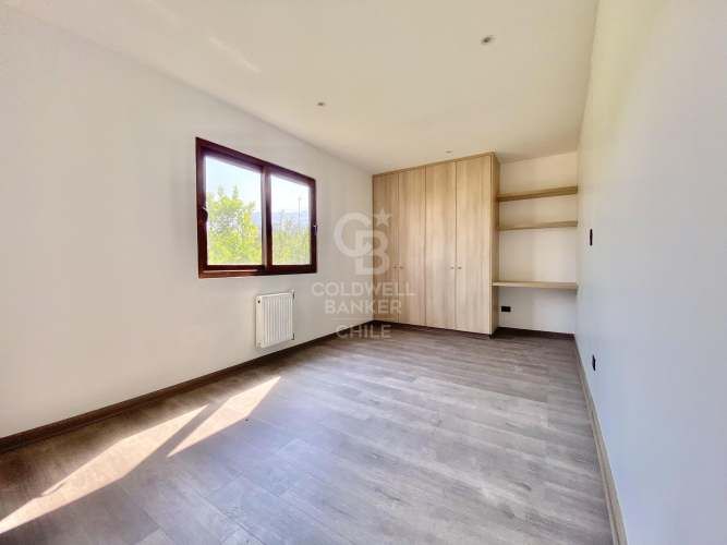 Gran Oportunidad Los Bosques - Frente a La Laguna- Chicureo