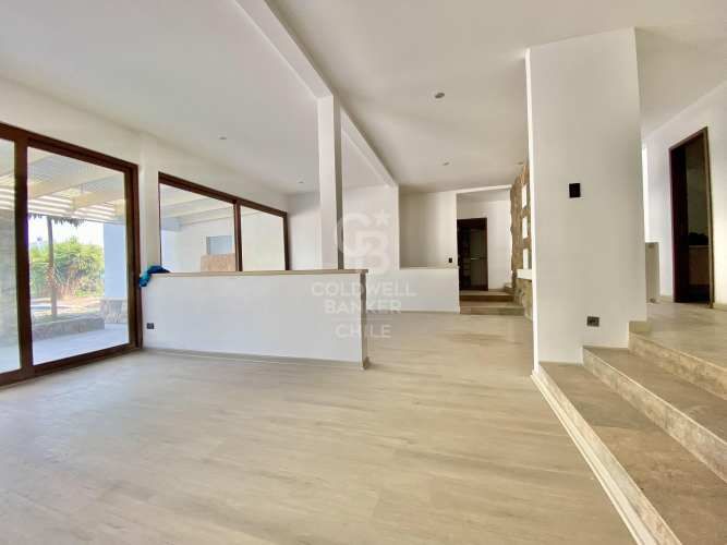 Gran Oportunidad Los Bosques - Frente a La Laguna- Chicureo