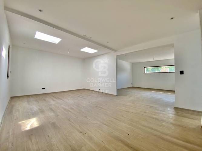 Gran Oportunidad Los Bosques - Frente a La Laguna- Chicureo