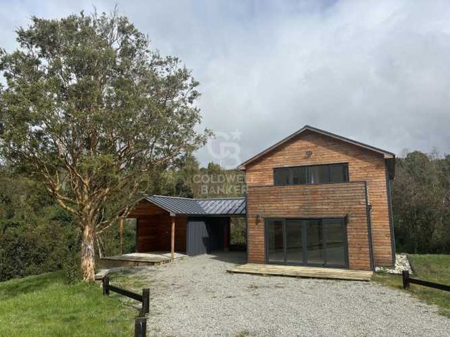 Dos casas en  Puerto Varas | Oportunidad de inversión.