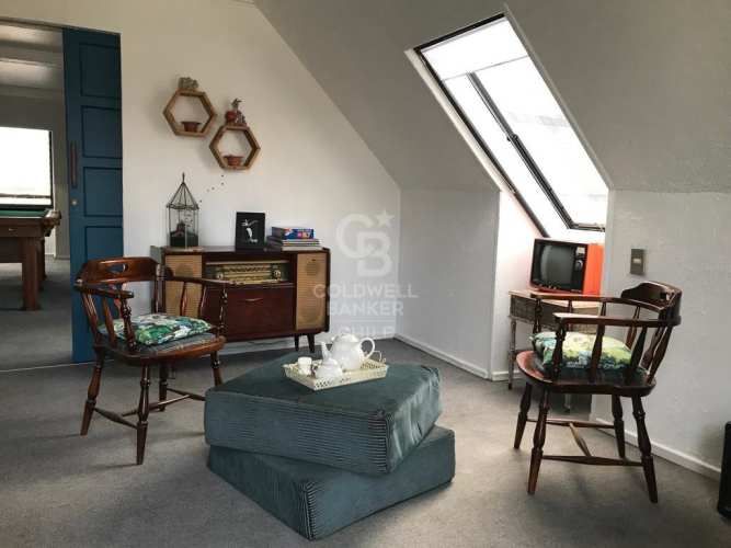 Casa esquina Moderna y con buena arquitectura