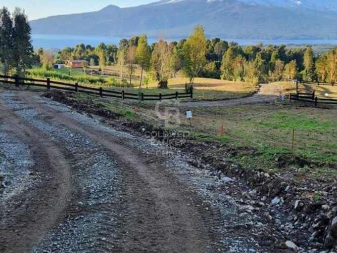 Hermosa Parcelación con Vista a los Volcanes