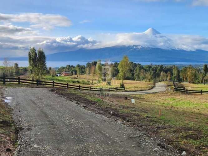 Hermosa Parcelación con Vista a los Volcanes