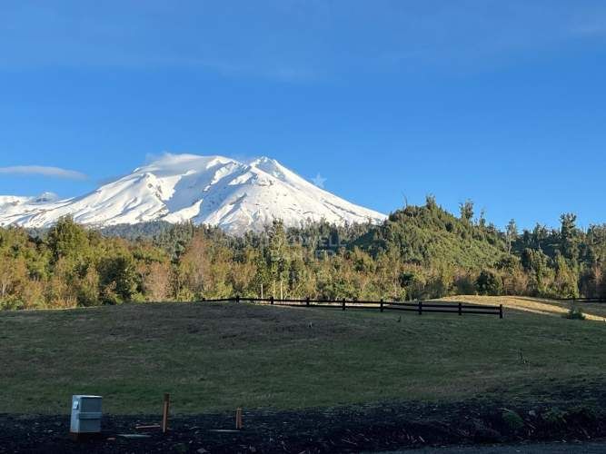 Hermosa Parcelación con Vista a los Volcanes