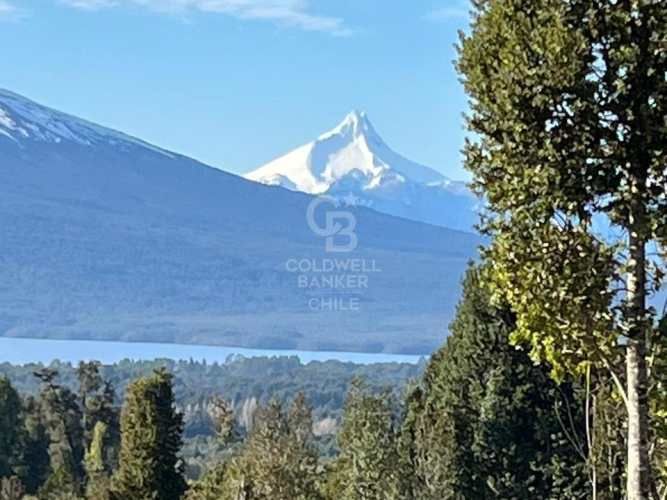 Hermosa Parcelación con Vista a los Volcanes