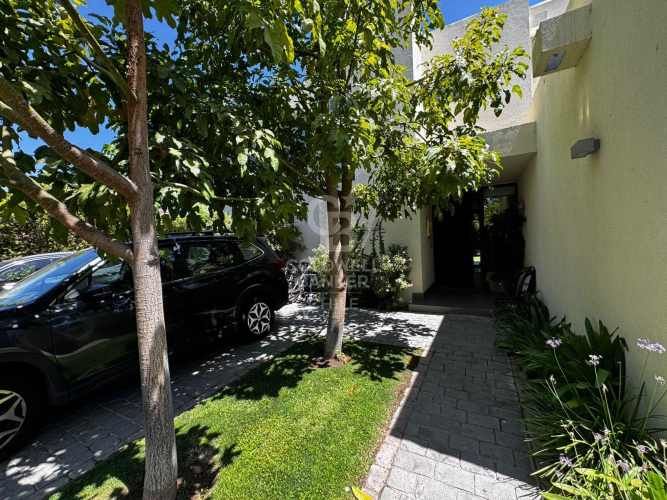 José Rabat | A pasos del colegio Pedregales