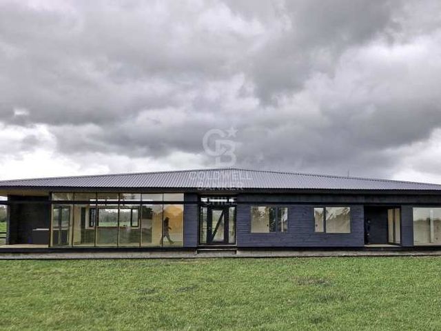 Exclusiva casa con vistas al bosque