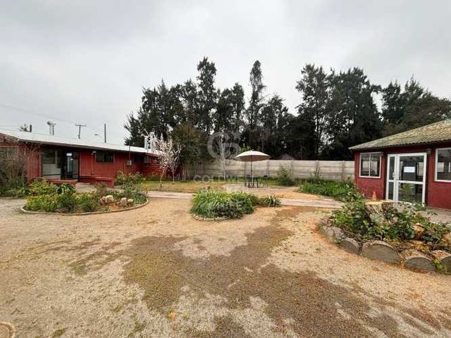 Excelente Conectividad  | Esquina Comercial