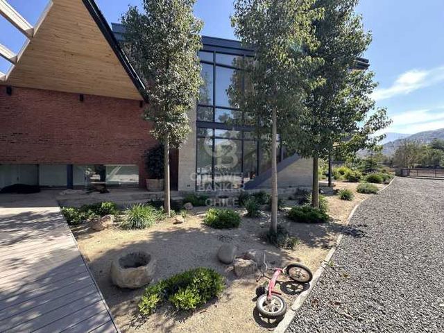 Moderna, concepto abierto -Las Brisas de Chicureo