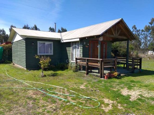 Casa en gran terreno de 680m2