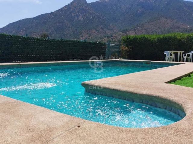 Parcela con casa en Olmué y casa de visitas