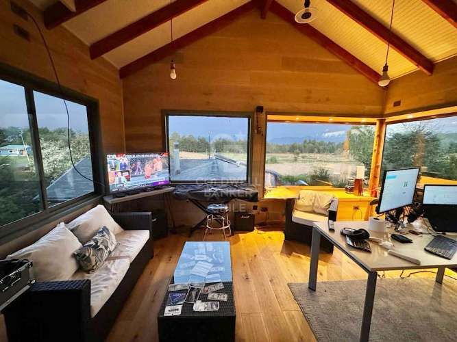 Amplia casa frente a Lago Puyehue.