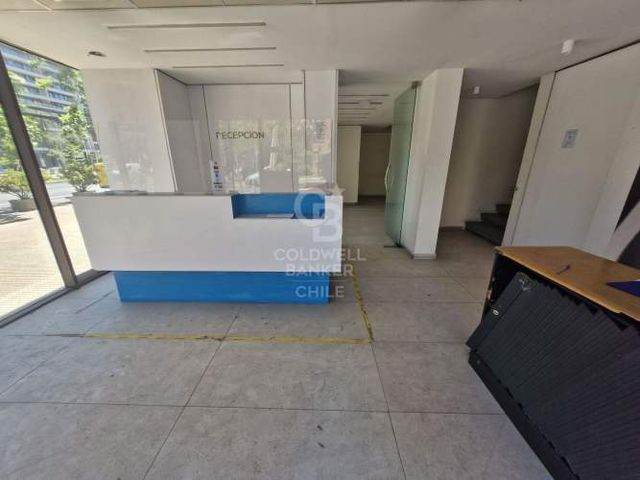 Venta local comercial cerca Metro Escuela Militar