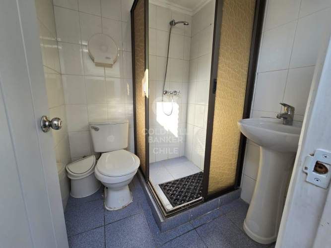 Casa con capacidad para 20-25 personas.