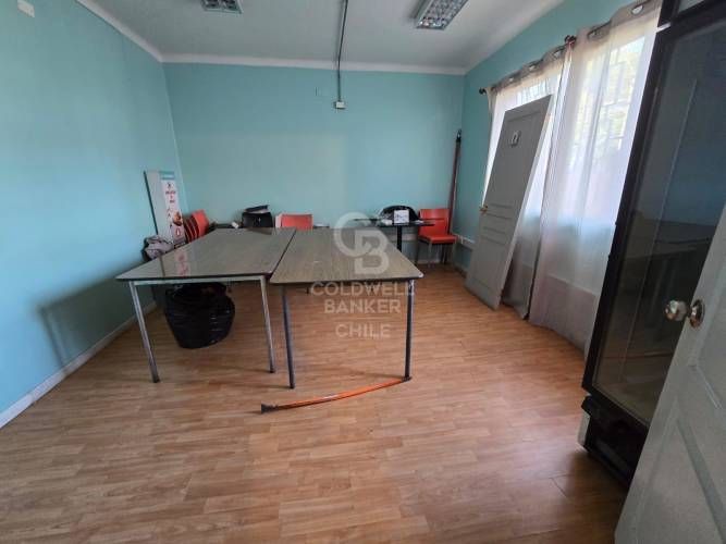 Casa con capacidad para 20-25 personas.