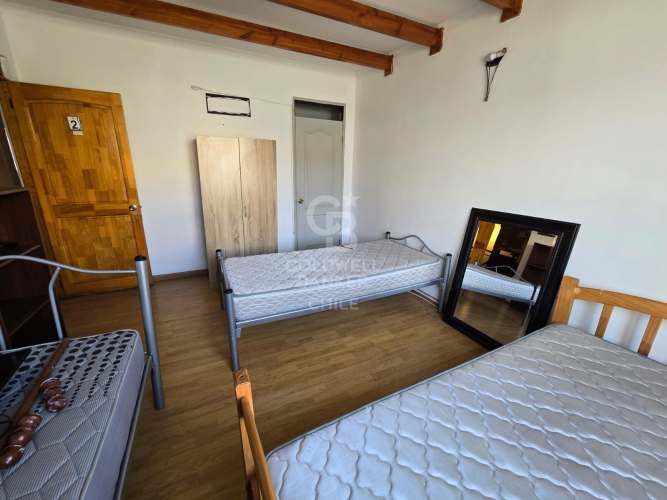 Casa con capacidad para 20-25 personas.