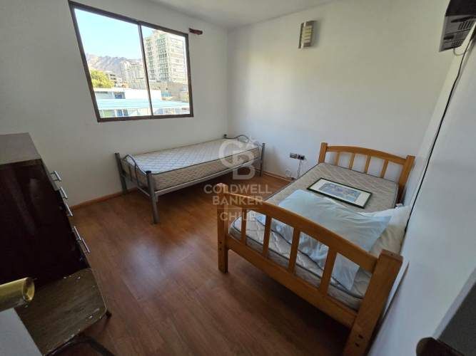 Casa con capacidad para 20-25 personas.