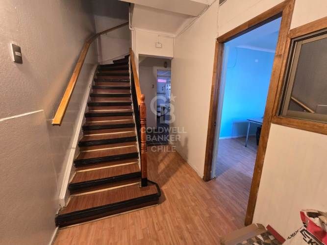 Casa con capacidad para 20-25 personas.