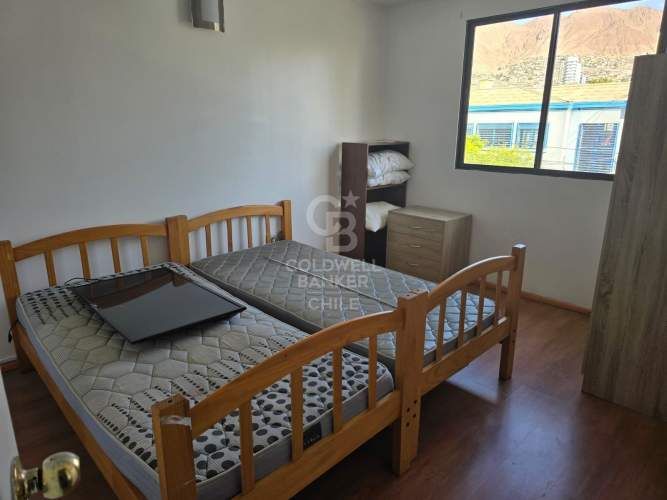 Casa con capacidad para 20-25 personas.