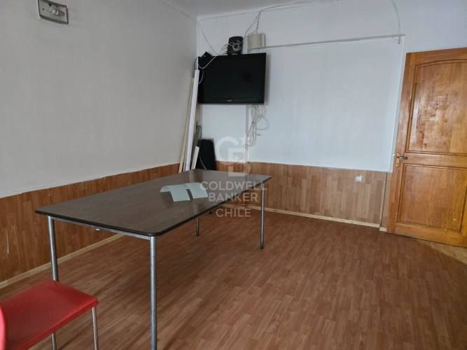 Casa con capacidad para 20-25 personas.