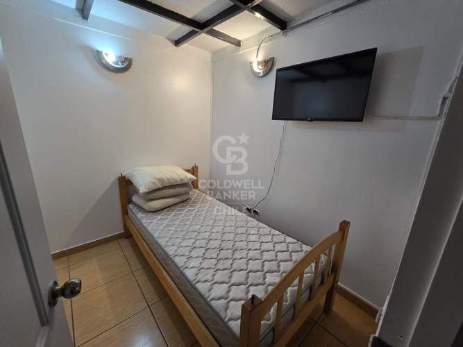 Casa con capacidad para 20-25 personas.
