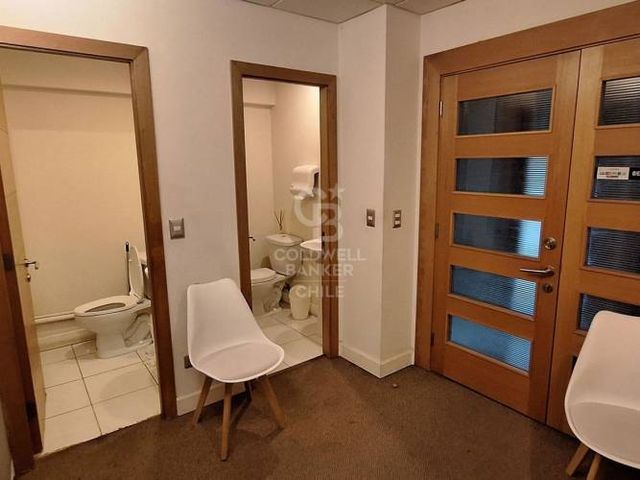 Oficina Céntrica: Inversión con Renta Comercial Asegurada