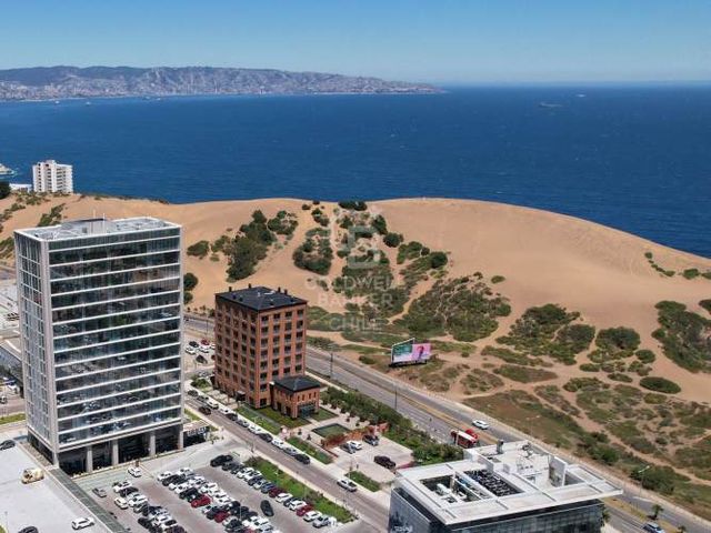 oficinas vista al mar .