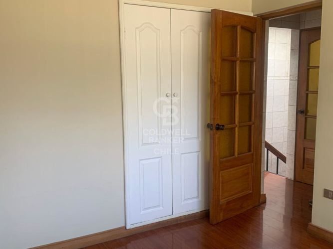 Amplia Casa Esquina Comercial Limache